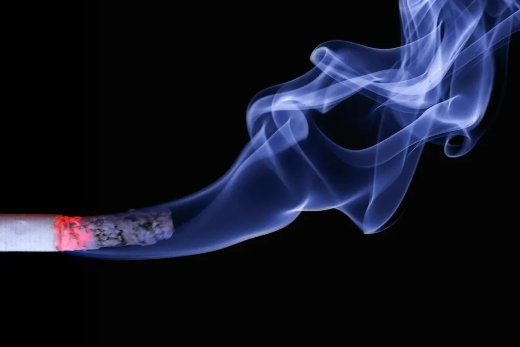 Close up photo of lit cigarette
